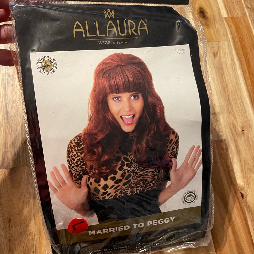 Peggy Bundy wig